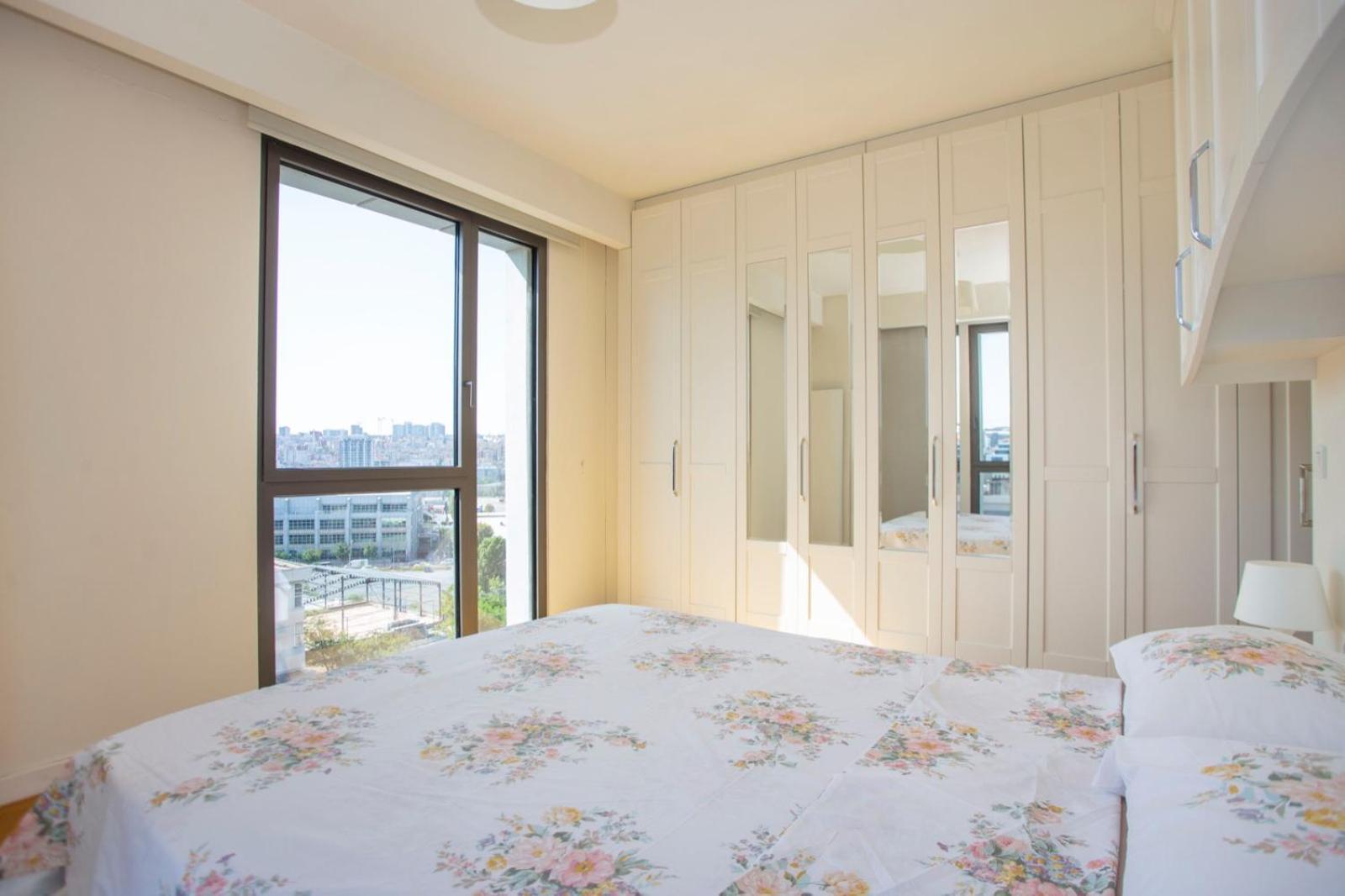 Divan - Guenesli Near Atakoey Metro Station * Istambul