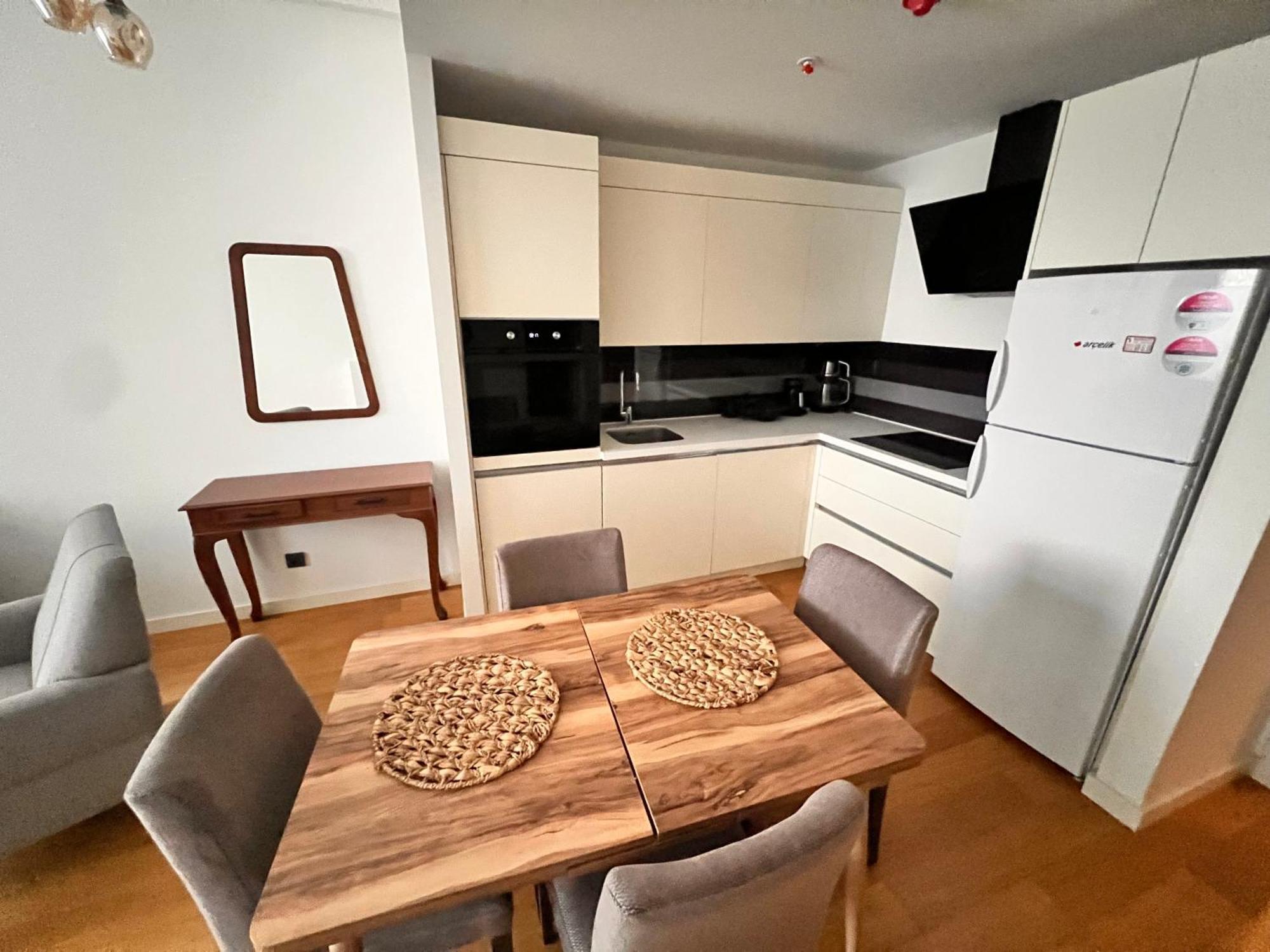 Apartament Divan - Guenesli Near Atakoey Metro Station Stambuł