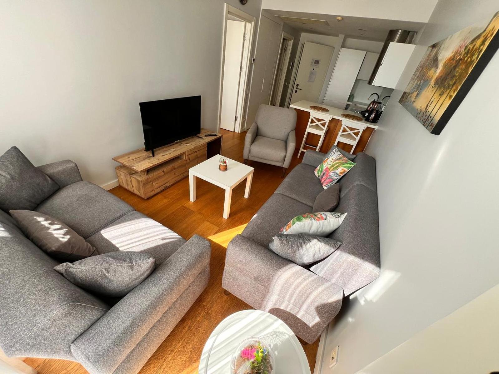 Apartament Divan - Guenesli Near Atakoey Metro Station *